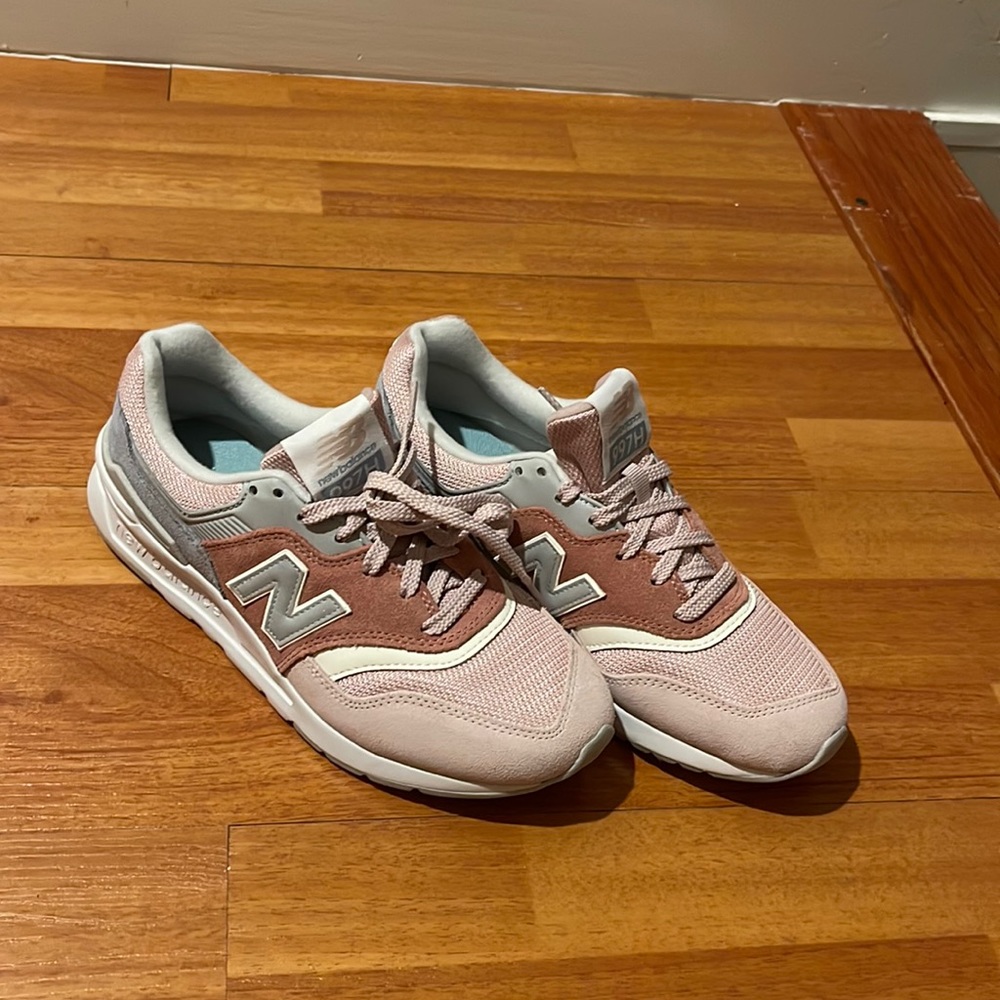 New Balance 997H , women’s shoe , size 7.5